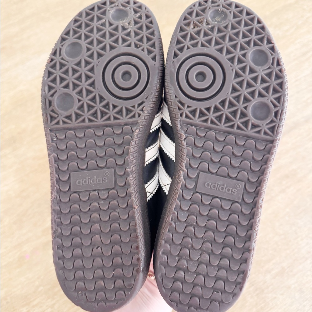 Adidas Samba Black & White Classic Sneakers 4.5 Youth - Picture 8 of 8